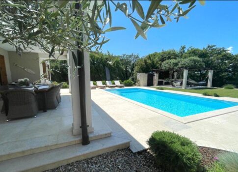 Csodás ház medencével, szép kilátással, csendes helyen!